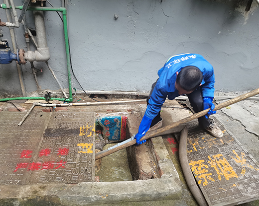 革吉清掏化粪池